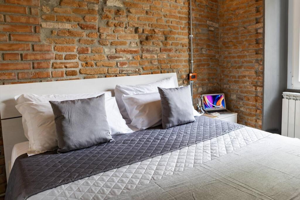 Canonica Brick Apartment ميلان المظهر الخارجي الصورة